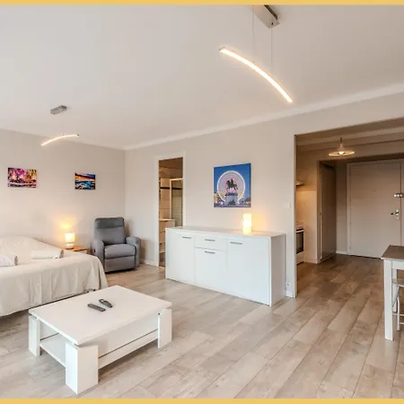 Le Chateau Rouge I T1 37m2 I Apartment Annemasse