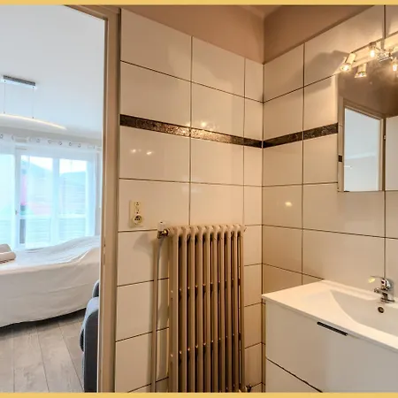 Le Chateau Rouge I T1 37m2 I Apartment